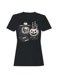 Retro Halloween Vibes: Spooky Skull TV Women's T-shirt